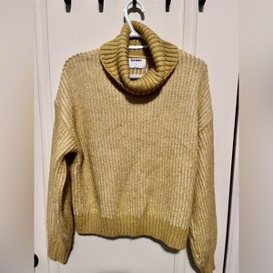 Old Navy Sweater